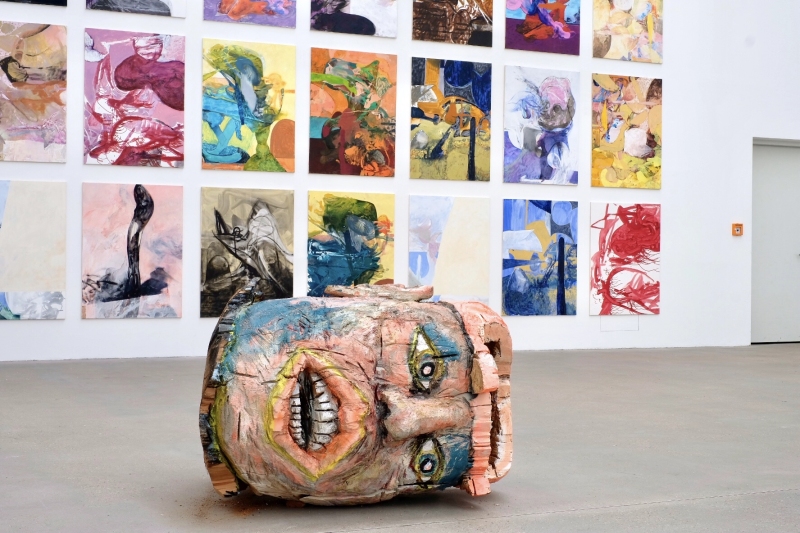 Ausstellungsansicht MATCHES in der Stiftung Reinbeckhallen Berlin 2021
