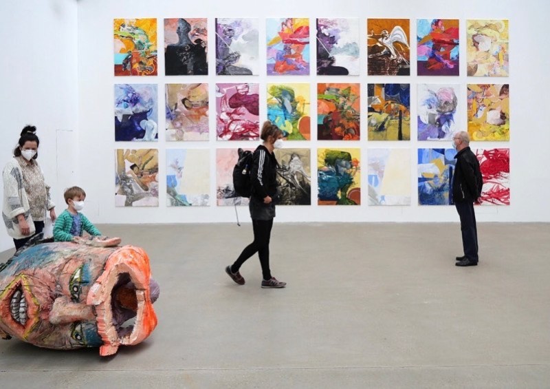 Ausstellungsansicht MATCHES in der Stiftung Reinbeckhallen Berlin 2021