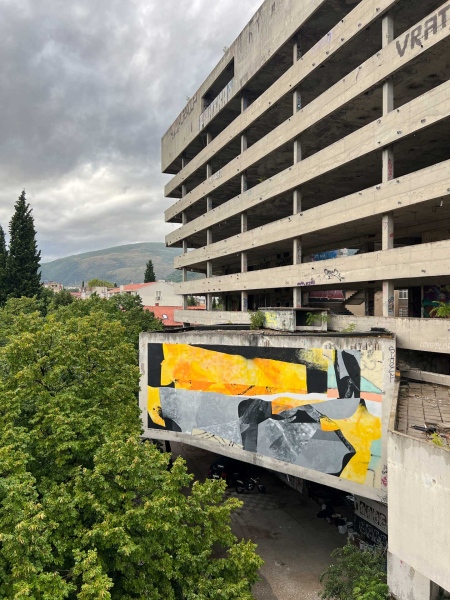Old Bank Mural Mostar in Zusammenarbeit mit Mike Okay und Ingo Albrecht-Hauser, Streetart Festival Mostar 2023
